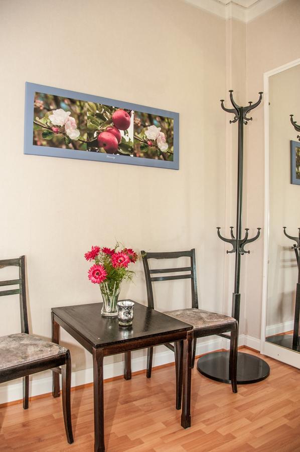 Ekeby I Bro Bed & Breakfast Luaran gambar